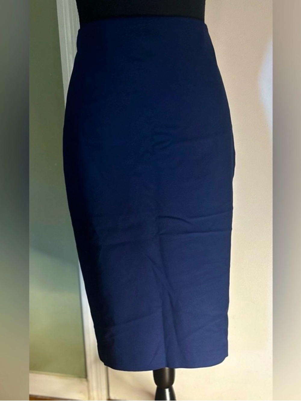 Classic Navy Pencil Skirt - Sleek Professional Style